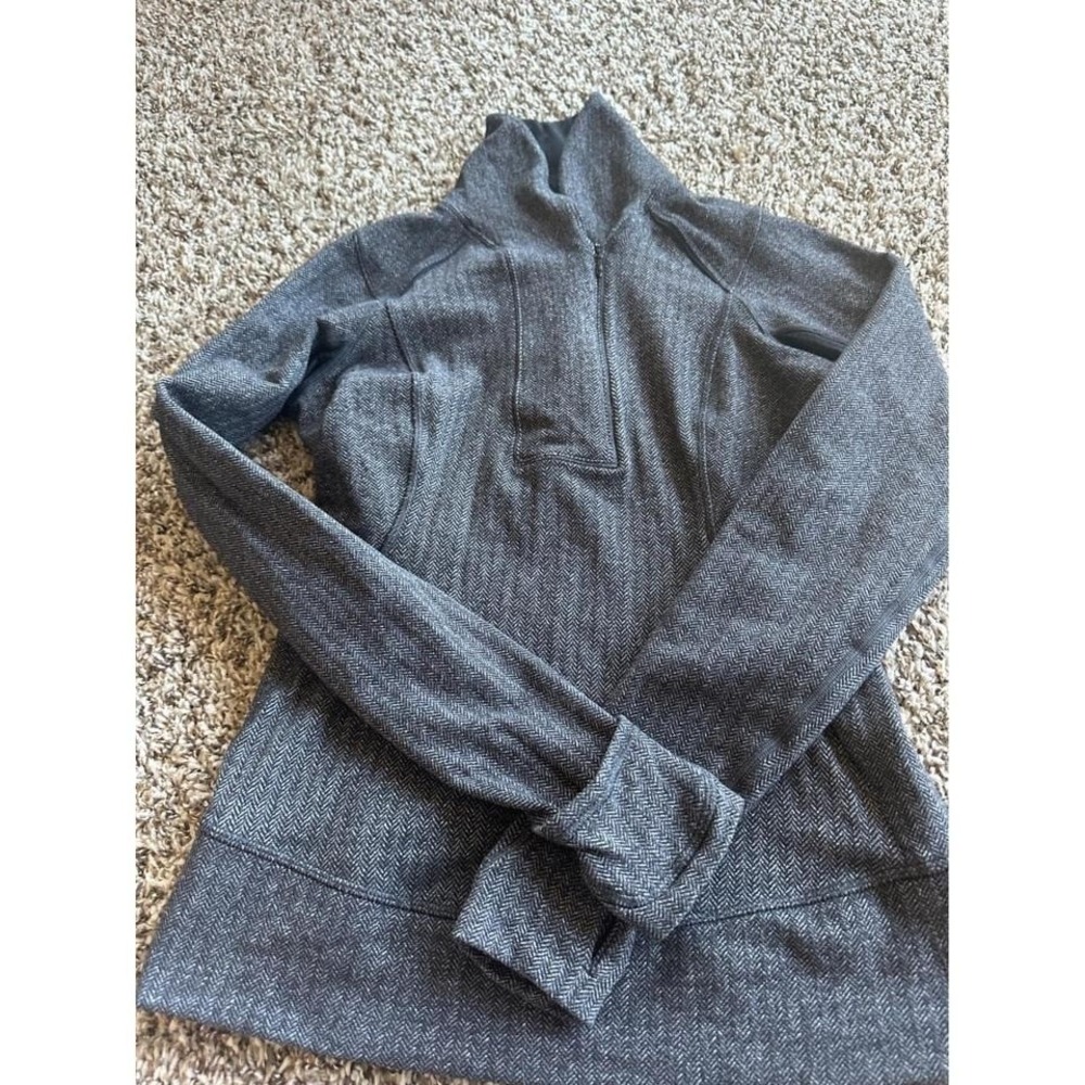 Lululemon Heathered Gray Half Zip Pullover Athletic Top Fitted